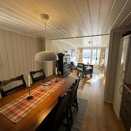 Cozy Two Bedrooms With Sauna And Mountain Views アパート Beitostolen