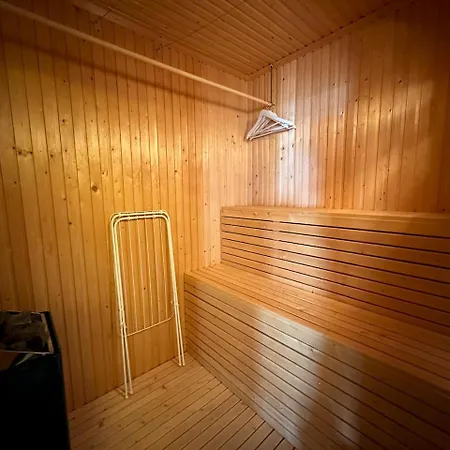 Cozy Two Bedrooms With Sauna And Mountain Views Apartmán